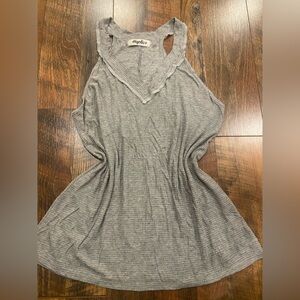 Haptics womens Gray Sleeveless Top size small